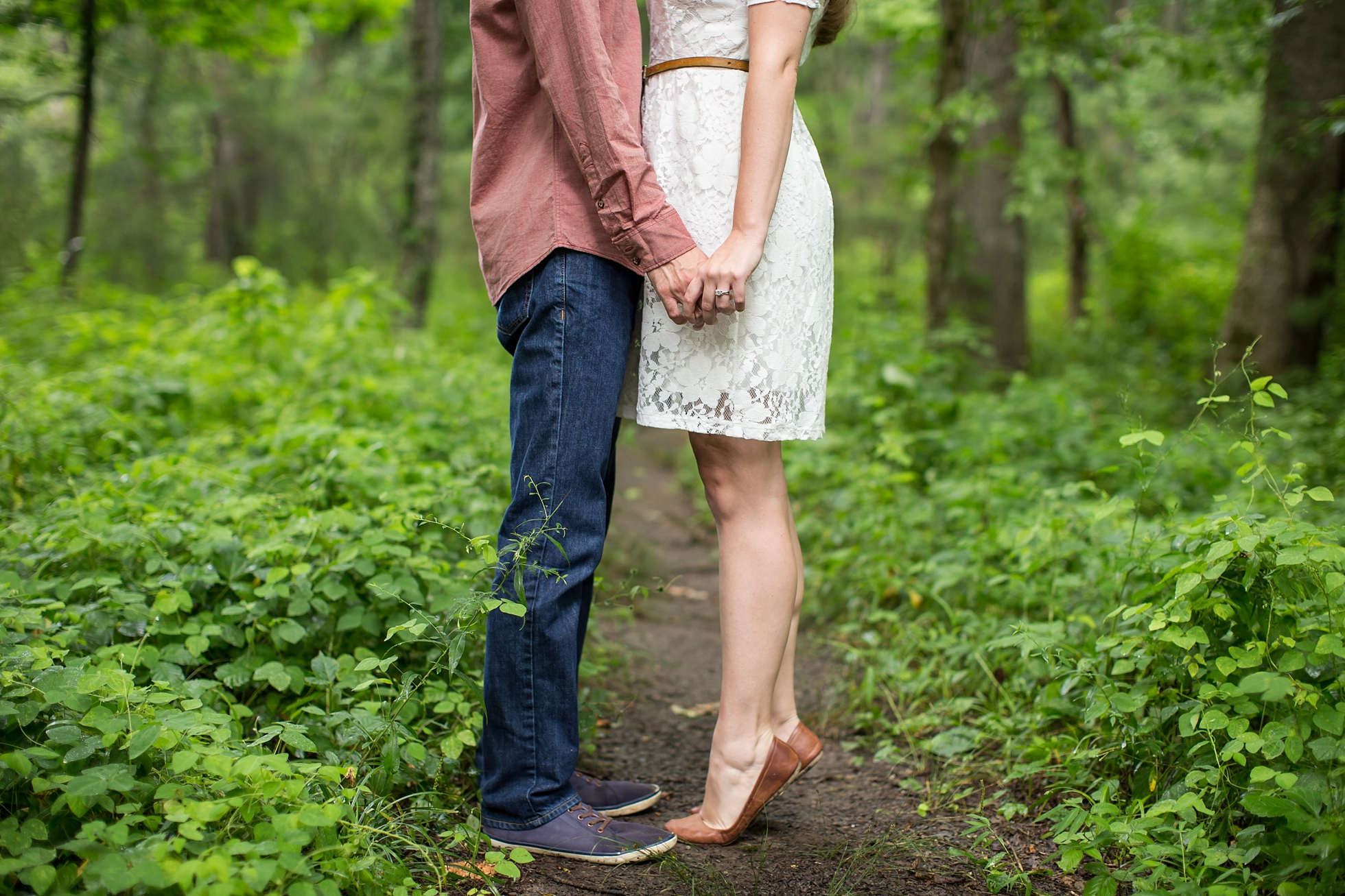 engagement photos woodsy forrest