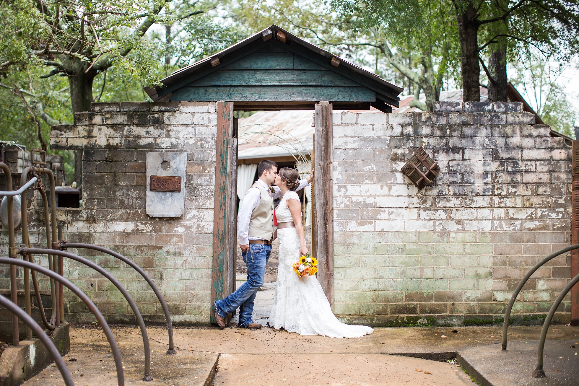 nine oaks farm wedding photos