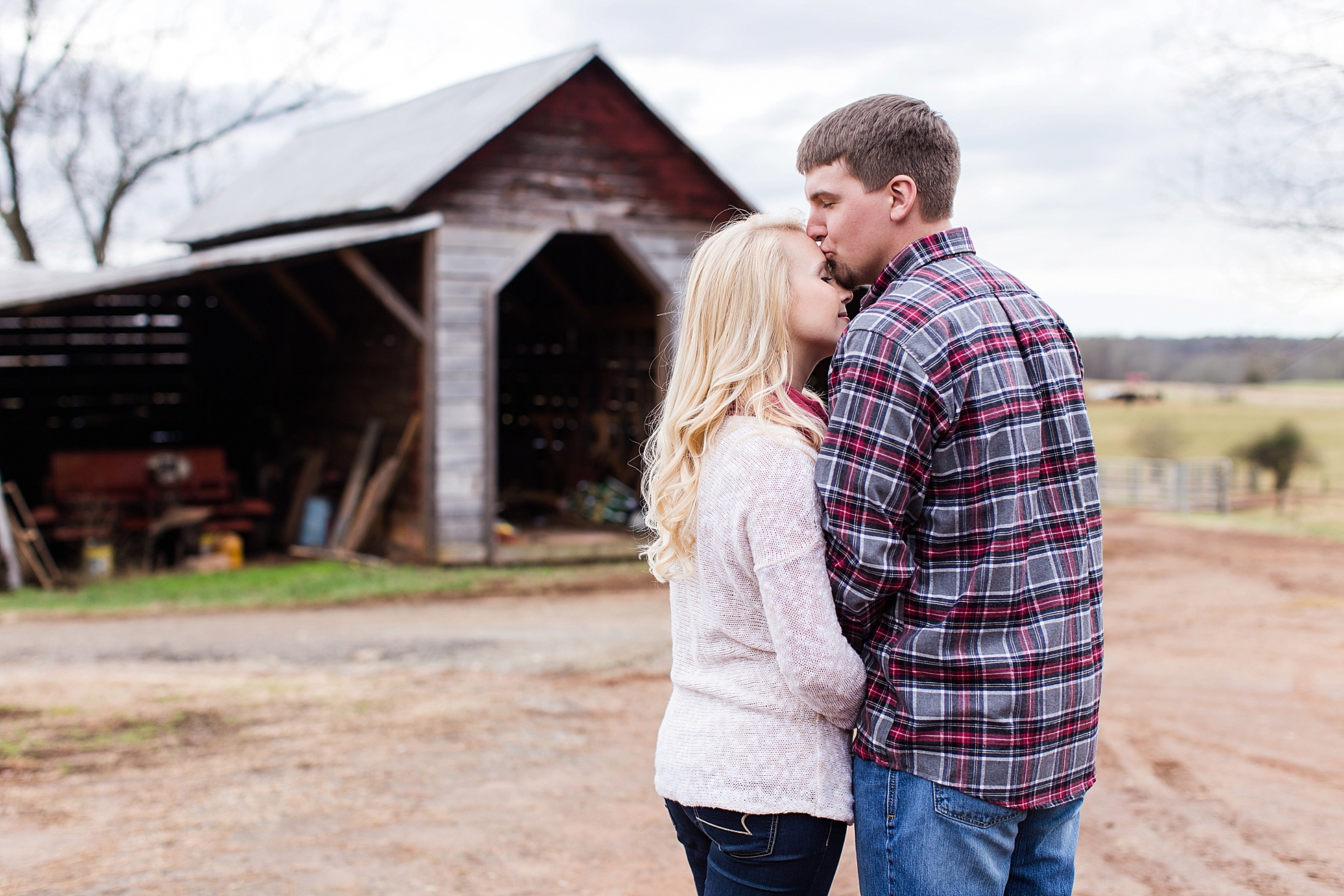 country barn engagement photos