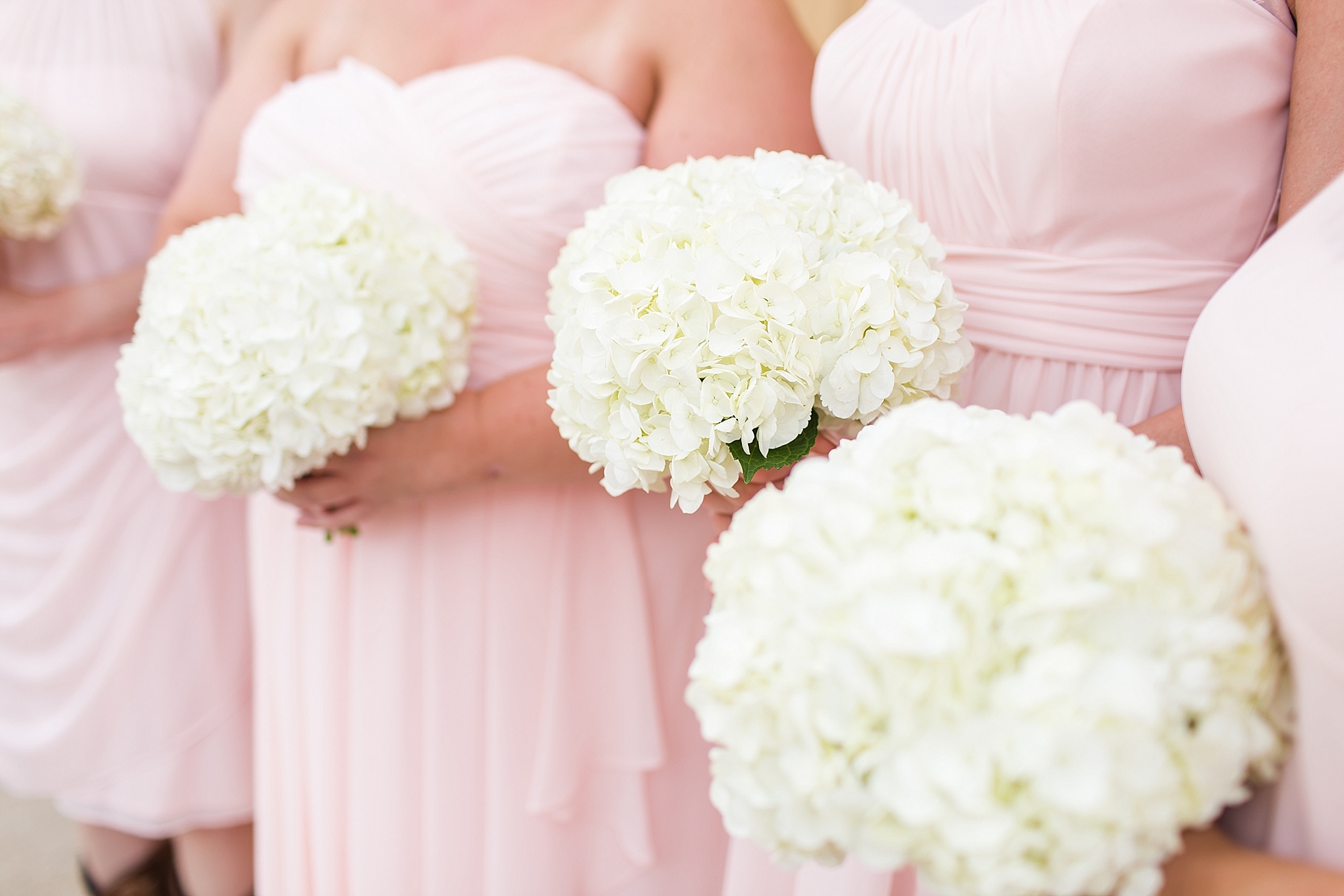 bridesmaids flowers bouquets