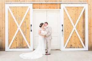 barn wedding photos atlanta