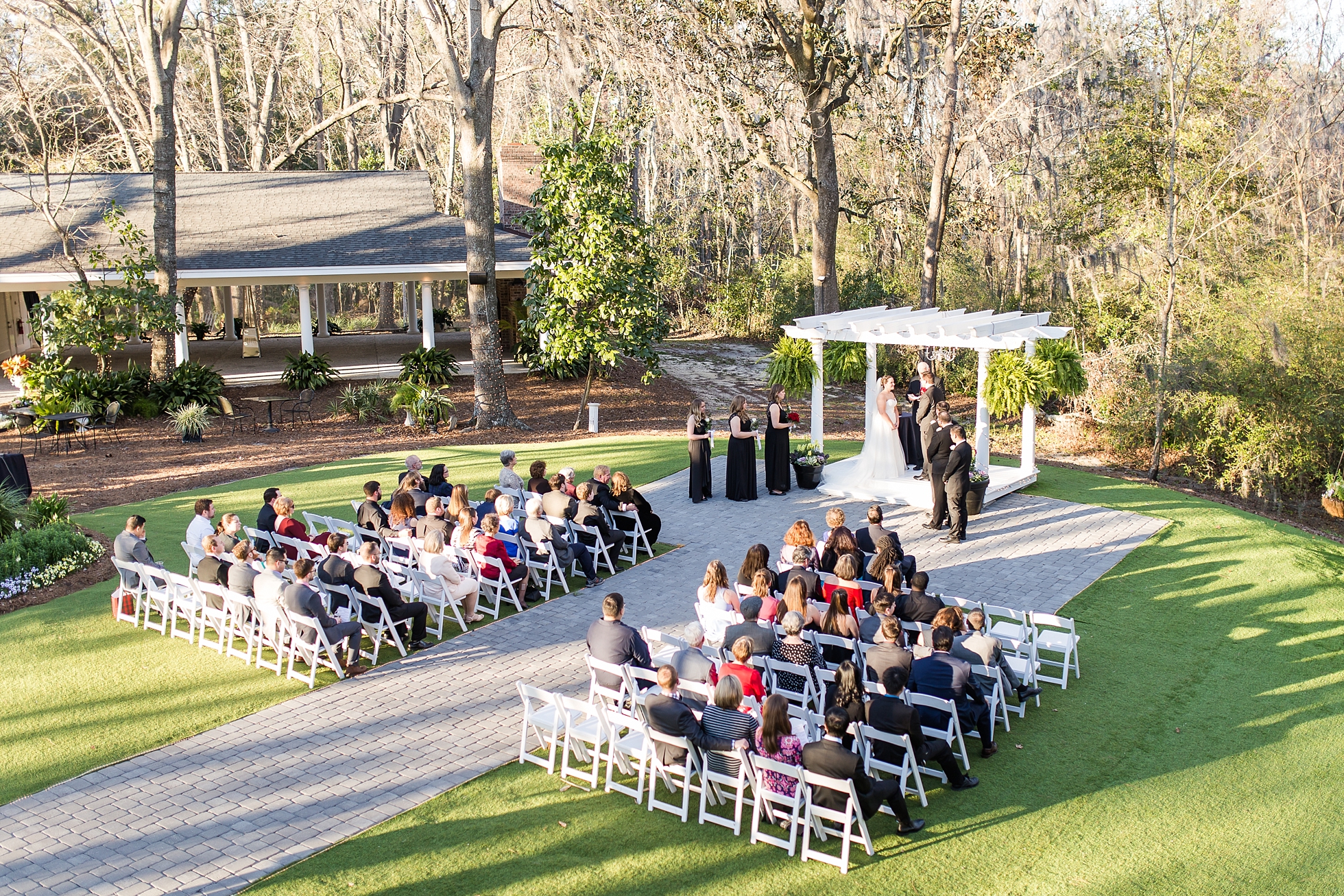 the mackey house outdoor wedding ceremony