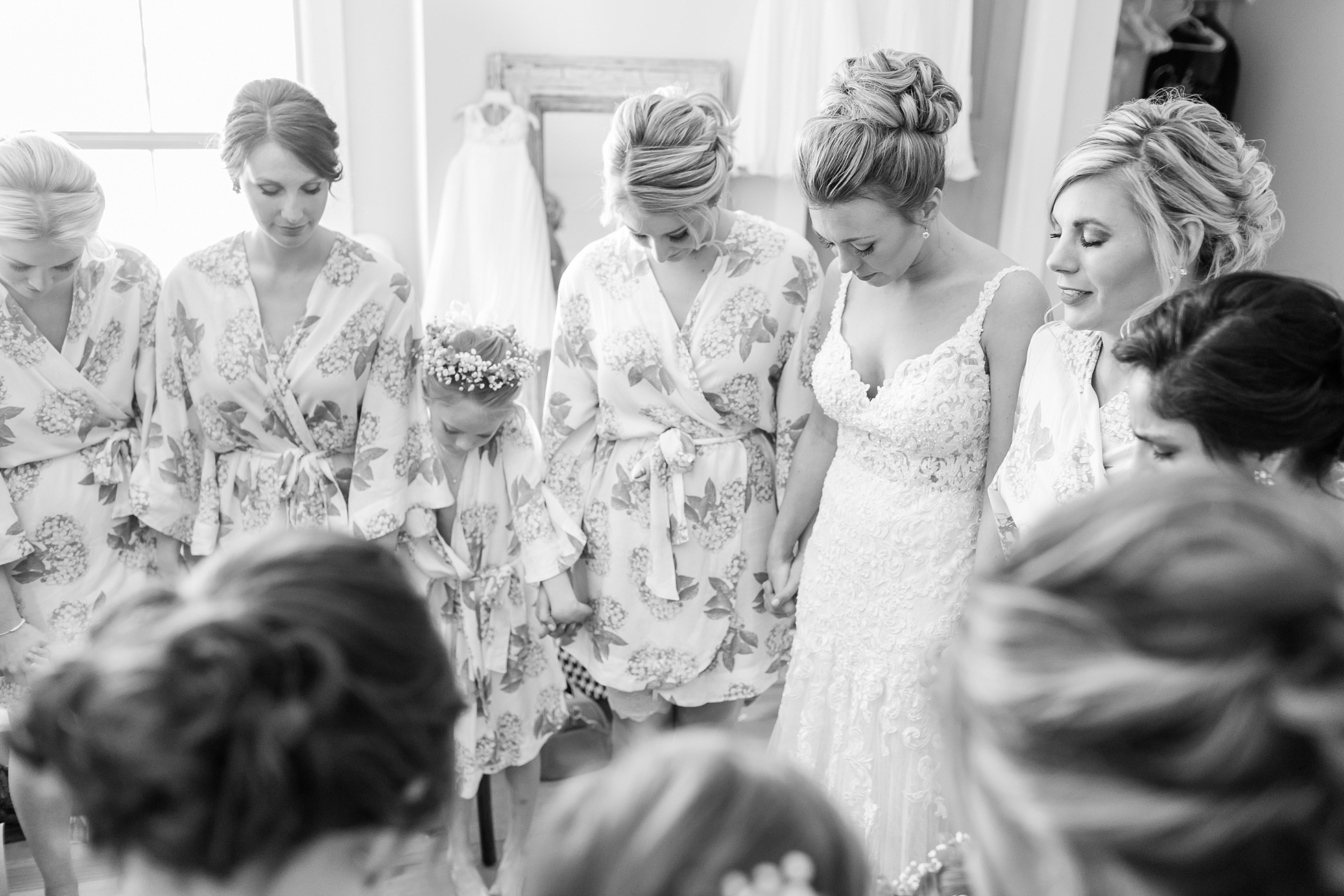 bridesmaids praying athens wedding