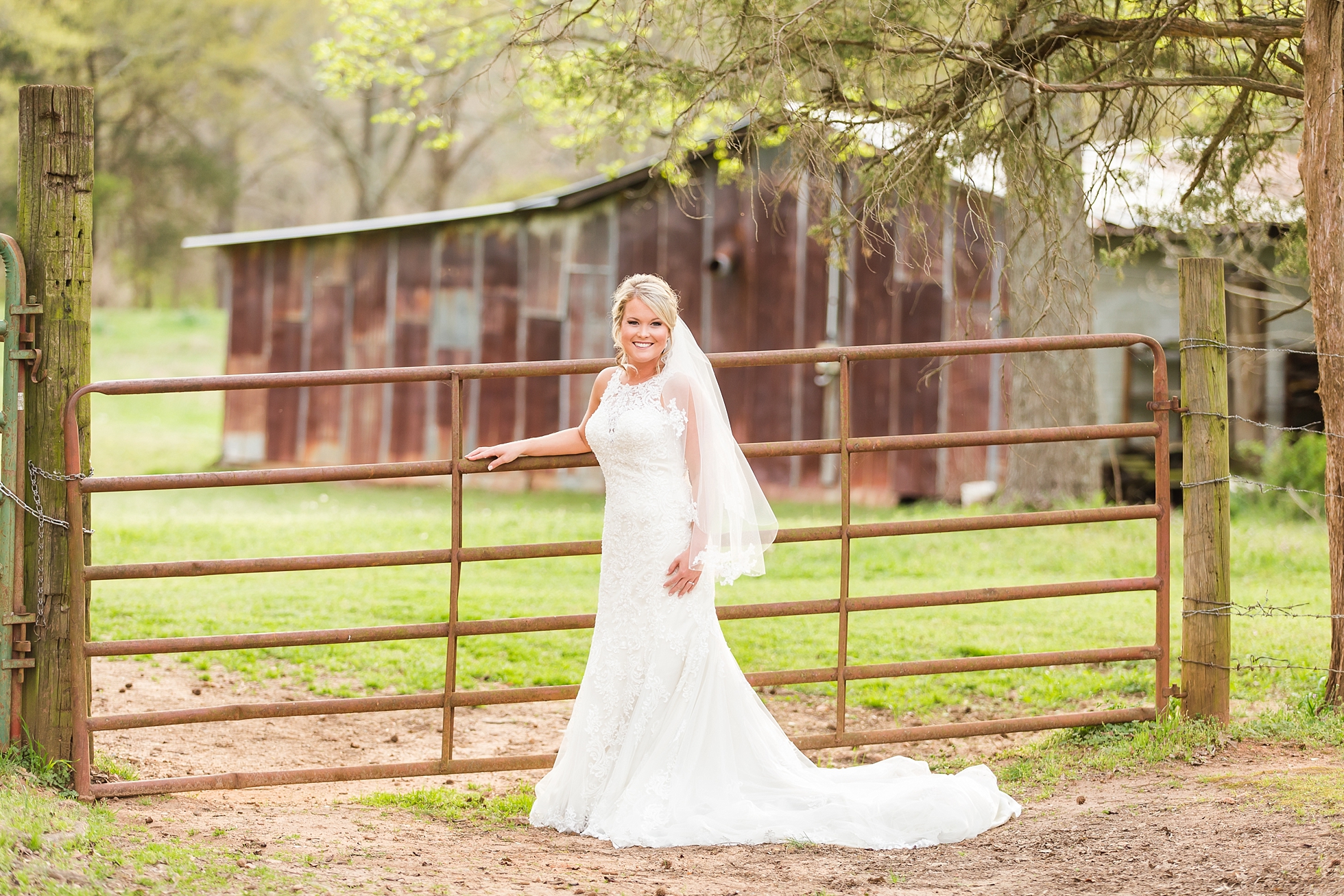 rustic barn wedding bride