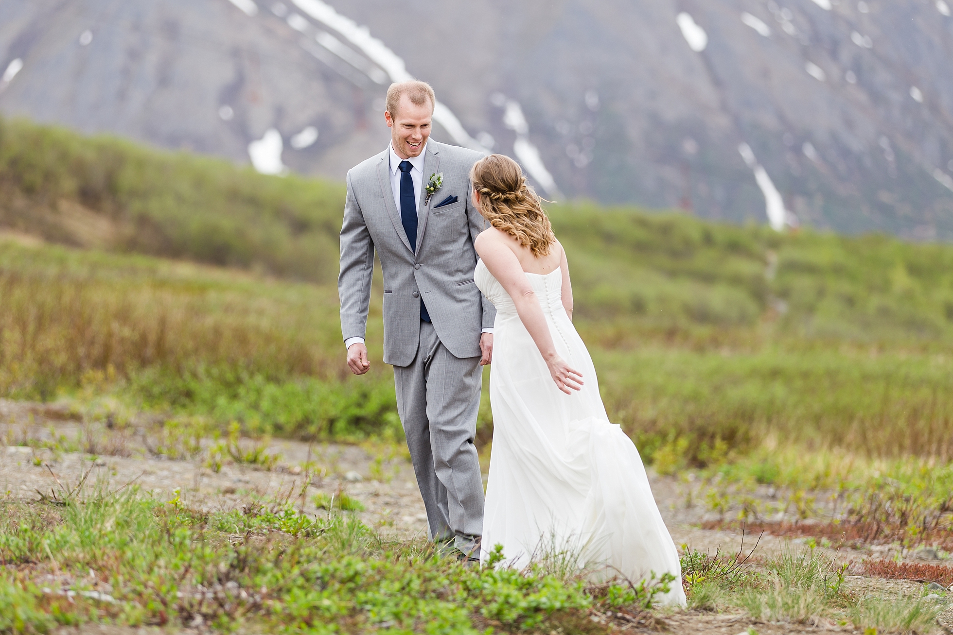 first look mountain wedding