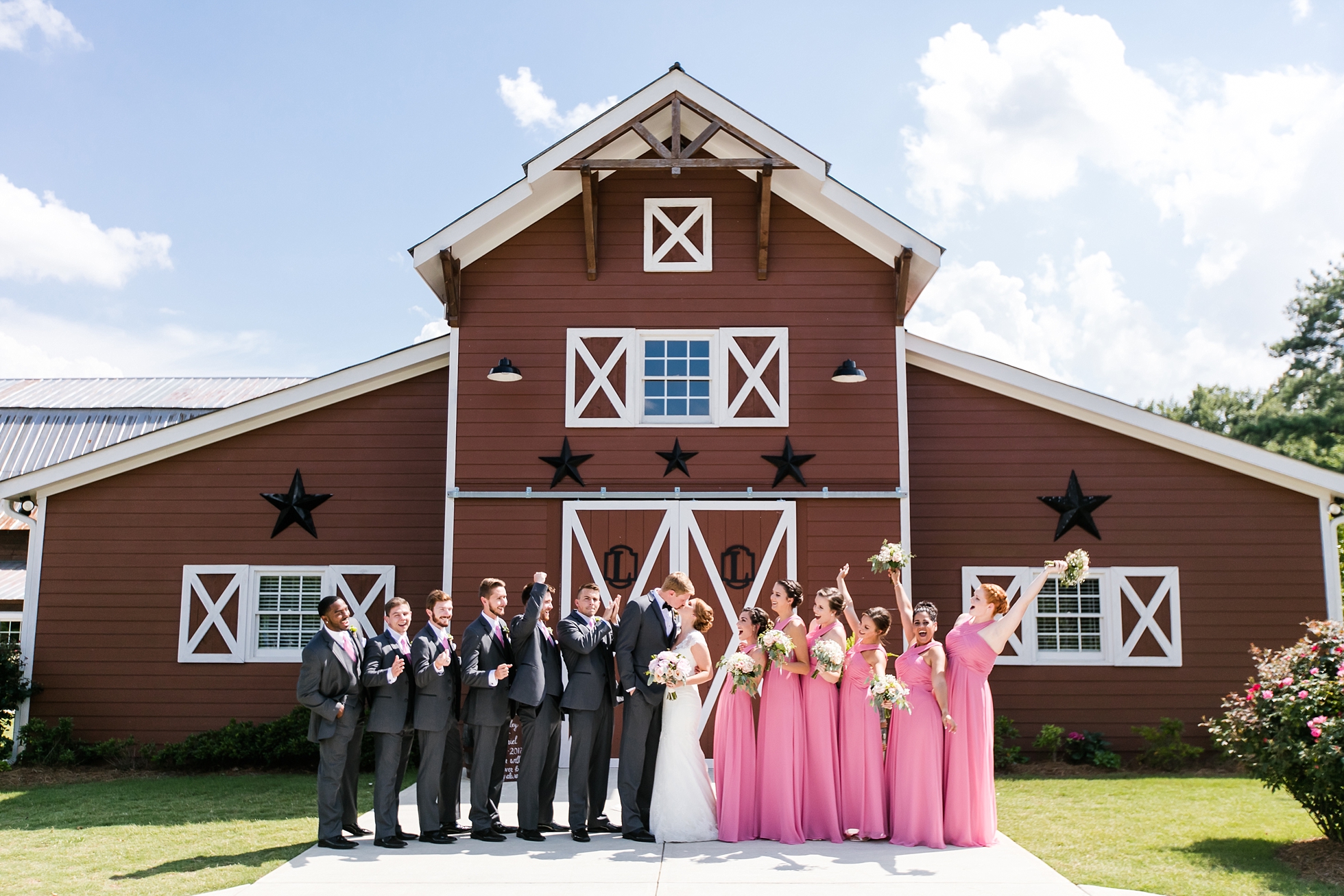 9 oaks farm wedding party photography