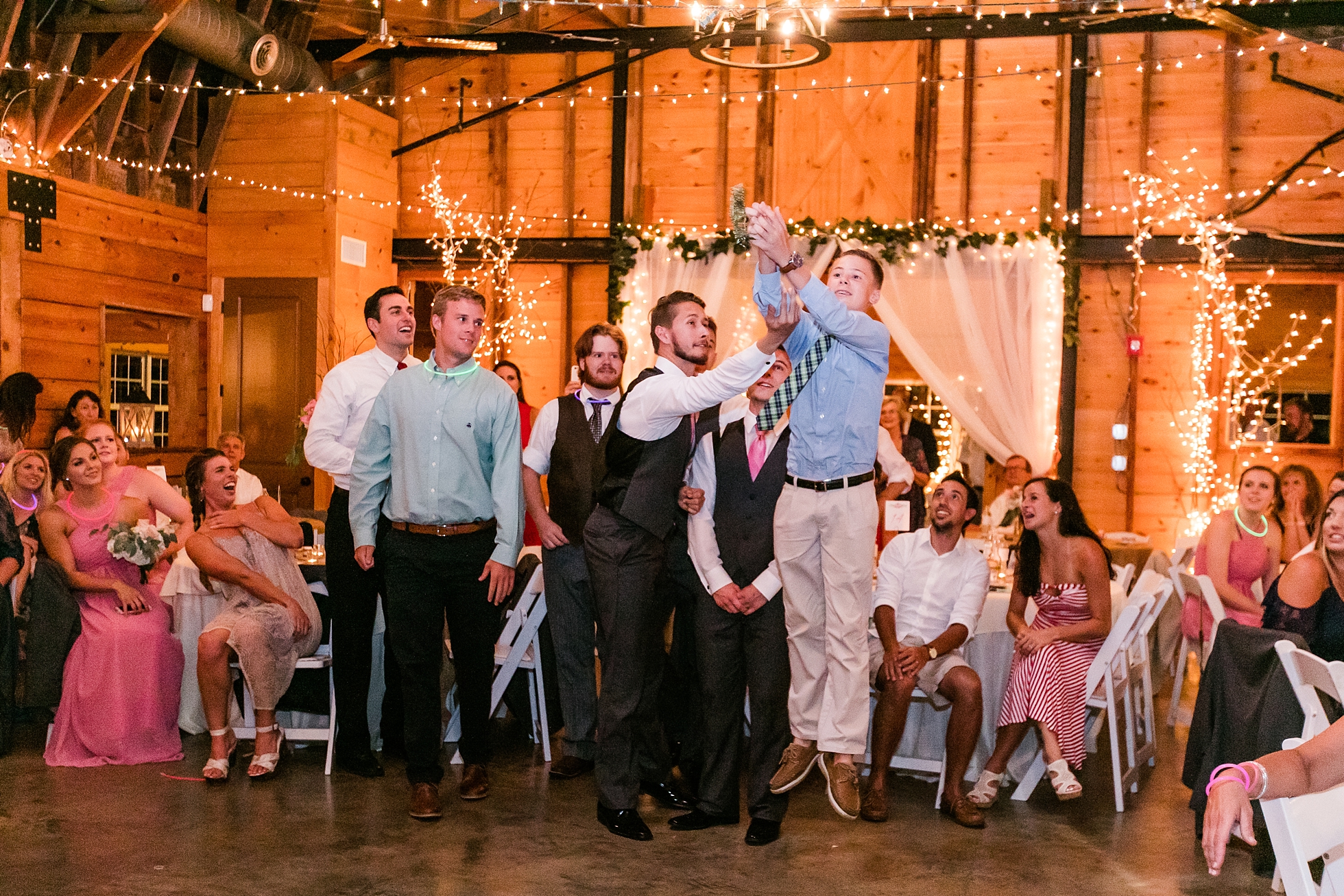 garter toss wedding barn