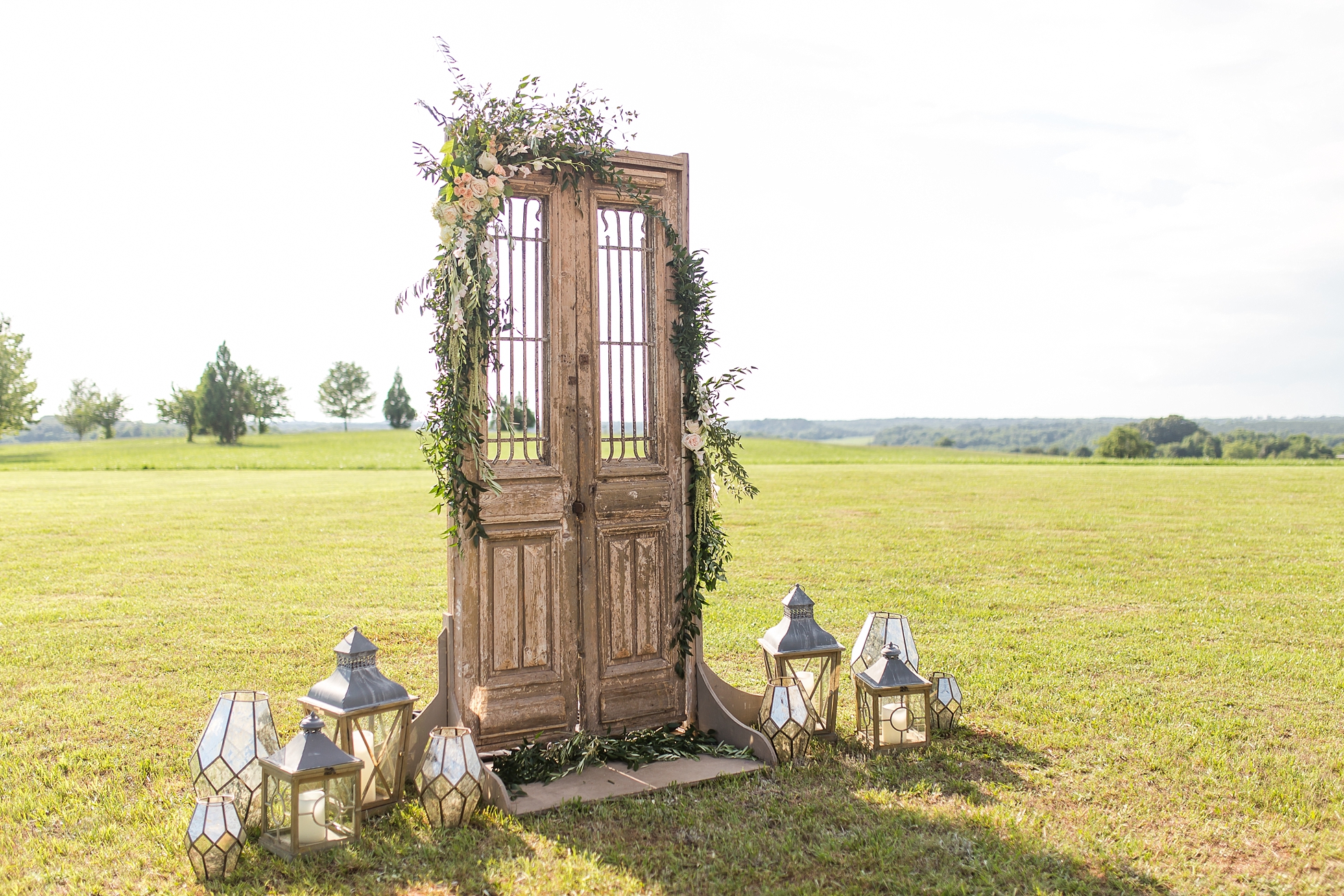 outdoor ceremony barn doors wedding