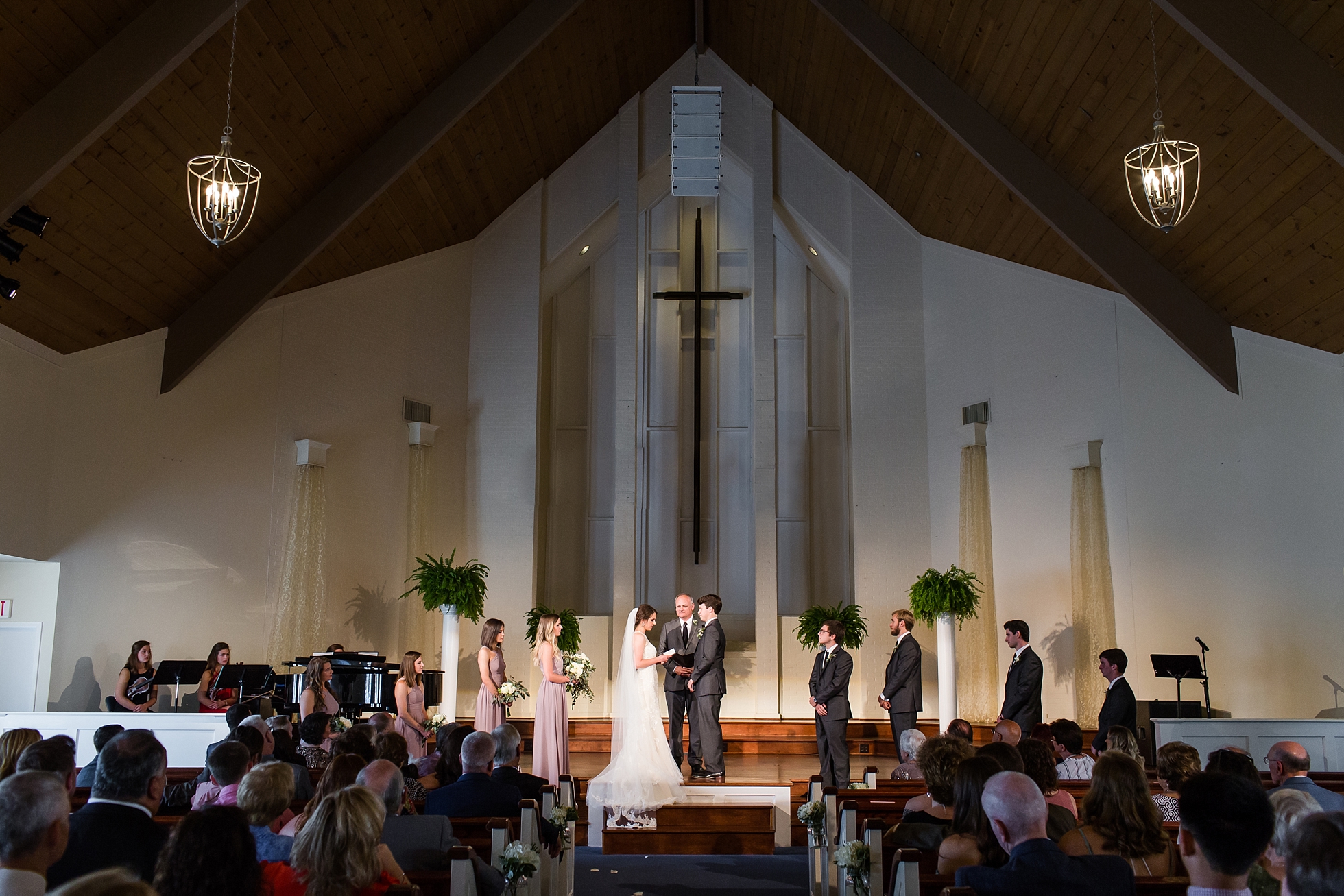 watkinsville first baptist church wedding sancutary