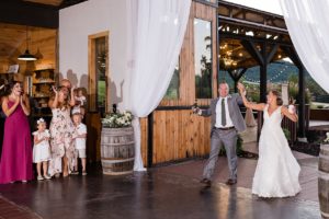 white oaks barn wedding reception