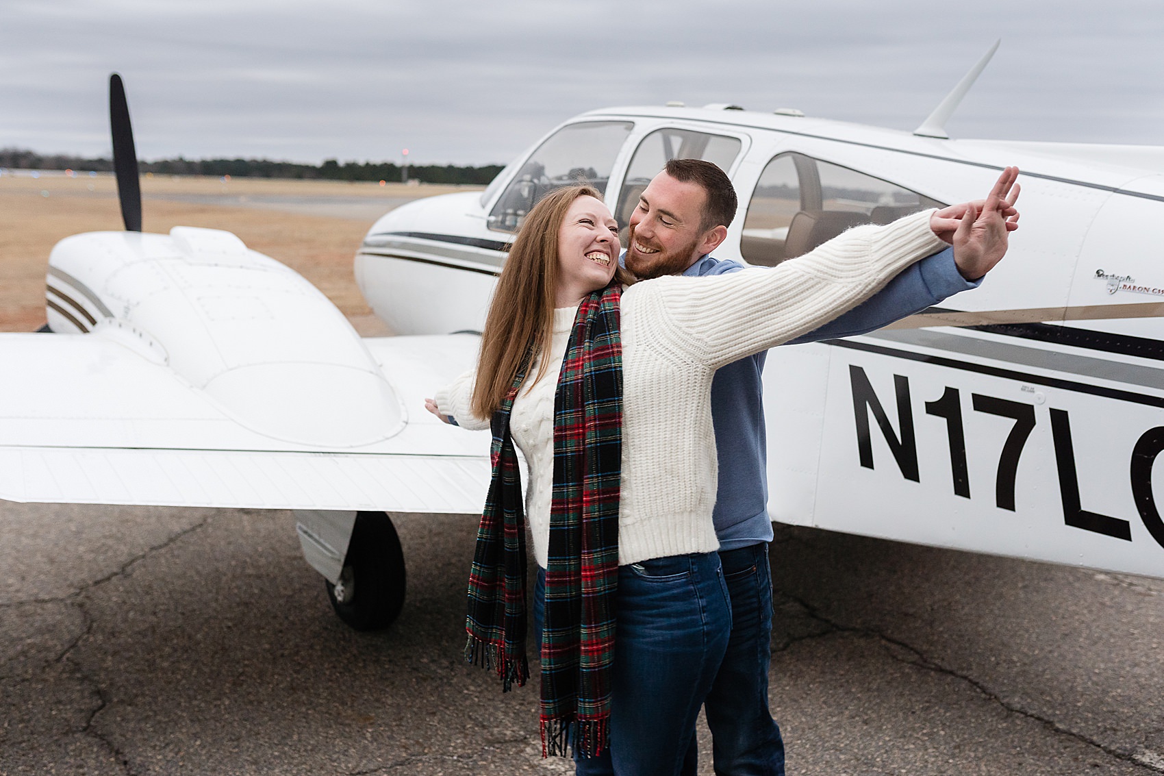 airplane pilot engagement couple