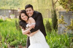 fun candid joyful wedding photography